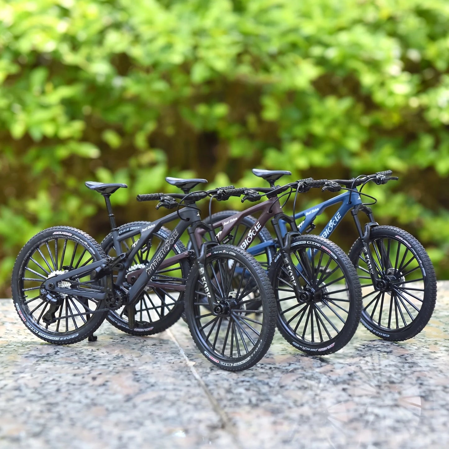 Bicicleta de montanha em liga metálica em escala 1:6, brinquedo realista com amortecedores dianteiros e traseiros para entusiastas de bicicletas